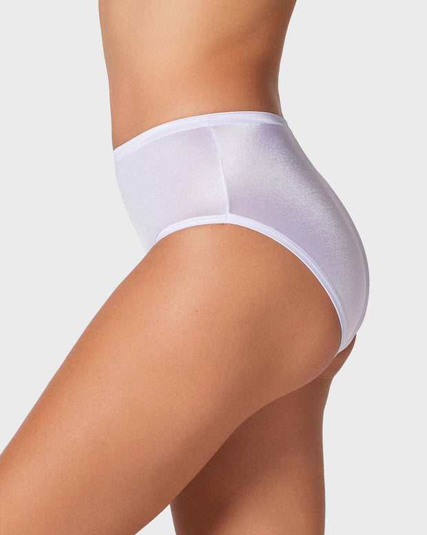Panty clásico pierna alta con excelente cubrimiento tela suave