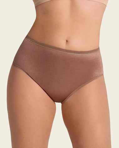 Panty clásico pierna alta con excelente cubrimiento tela suave#color_831-brown
