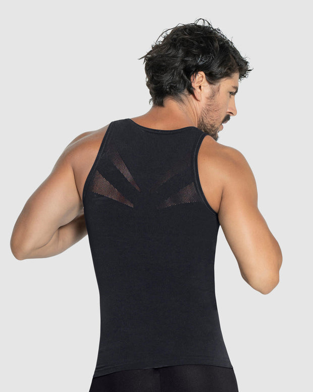 Paquete x4 camisetas ajustadas para hombre de compresión suave en microfibra