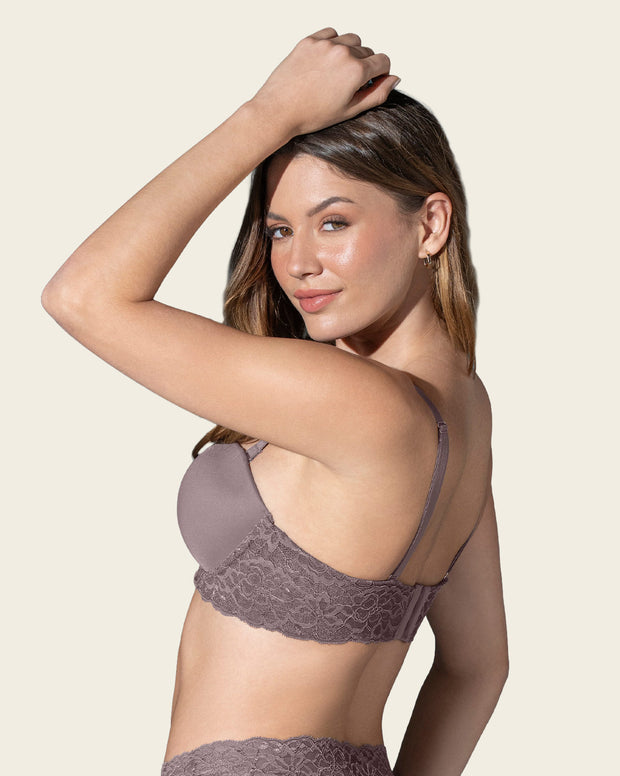 Brasier triple realce efecto 3D escote profundo