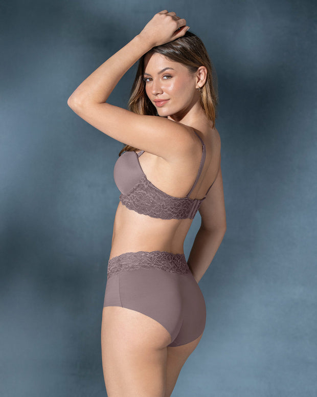 Brasier triple realce efecto 3D escote profundo