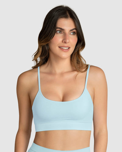 Top ultraligero en tecnología seamless#color_574-azul-claro