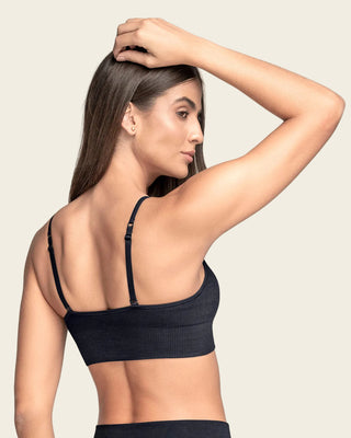 Top en tecnología seamless con textura acanalada Natural Comfort#color_700-negro