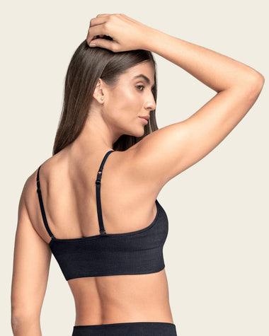 Top en tecnología seamless con textura acanalada Natural Comfort#color_700-negro