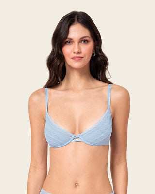 Bralette con arco en encaje liviano y suave#color_057-azul-claro