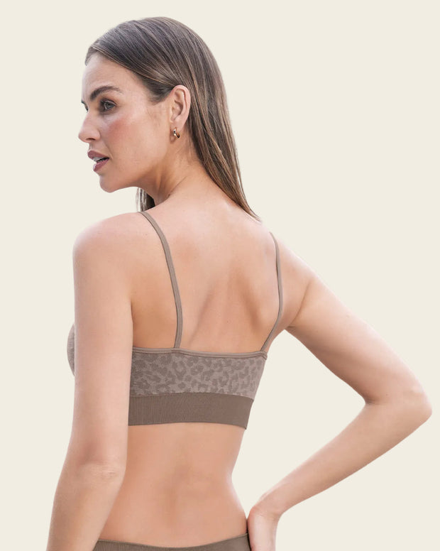 Top en animal print ultraligero en tecnología seamless