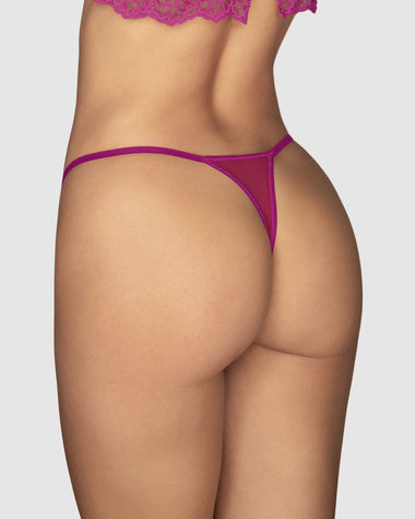 Tanga brasilera en encaje ligera y cómoda#color_946-fucsia-fuerte