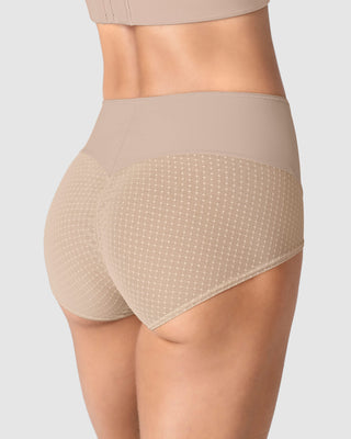 Panty clásico de control fuerte en abdomen, glúteos en tul#color_802-cafe-claro