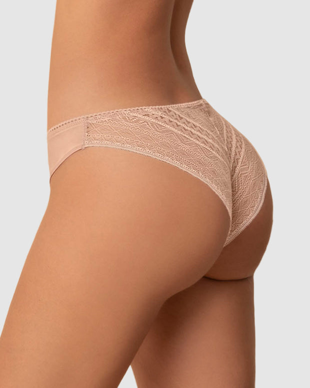 Hípster tiro medio, glúteos en encaje