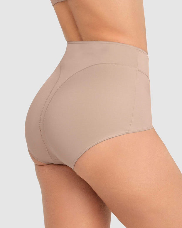Panty clásico de control y tiro alto