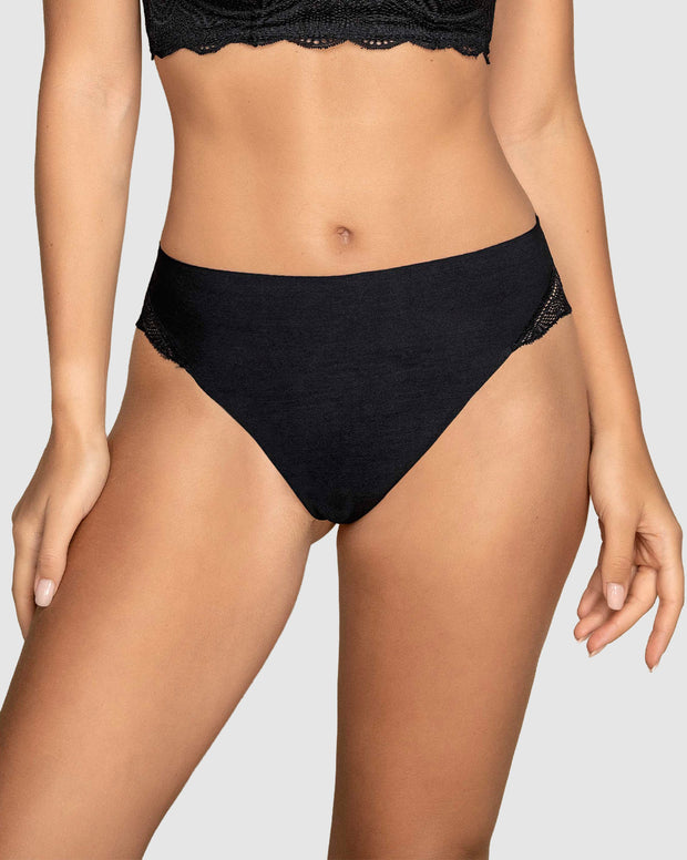 Cachetero tiro alto, liso y encaje