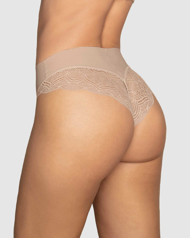 Cachetero tiro alto, liso y encaje