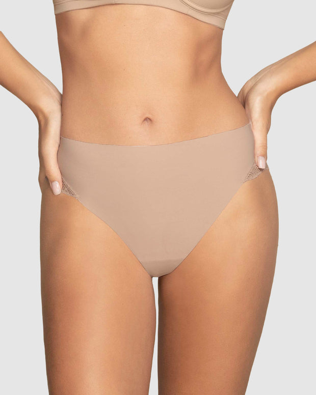 Cachetero tiro alto, liso y encaje