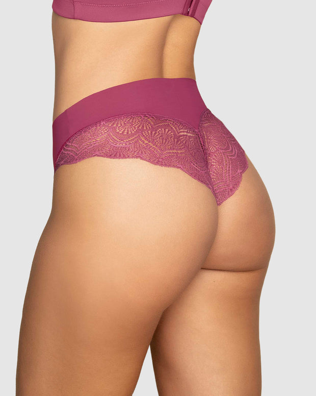 Cachetero tiro alto, liso y encaje