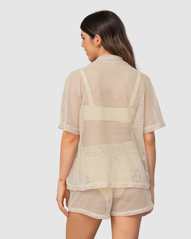 Camiseta en malla con botones tipo carey