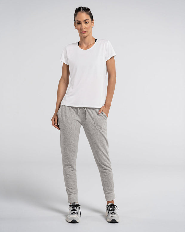 Camiseta deportiva de secado rápido y silueta semiajustada