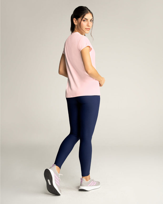 Camiseta deportiva de secado rápido y silueta semiajustada