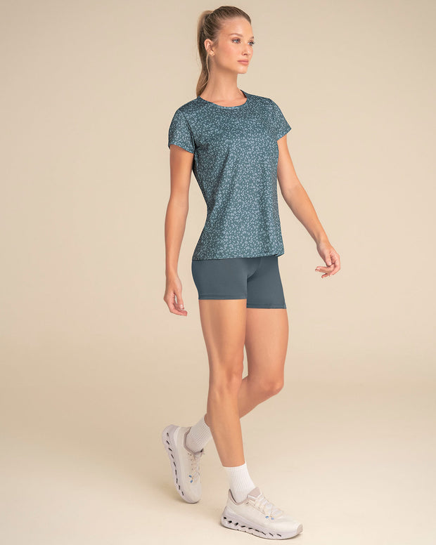 Camiseta deportiva de secado rápido y silueta semiajustada