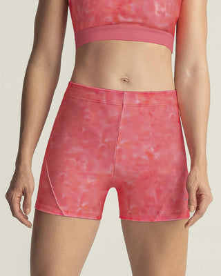 Short corto deportivo ajustado y ligero con cómodo elástico en cintura#color_040-estampado-rosado