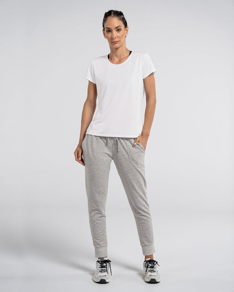 Jogger deportivo de silueta amplia con bolsillos#color_717-gris-claro