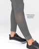 Legging deportivo tiro alto sin costuras con fajón doble en cintura y mallas transpirables#color_717-gris-jaspe