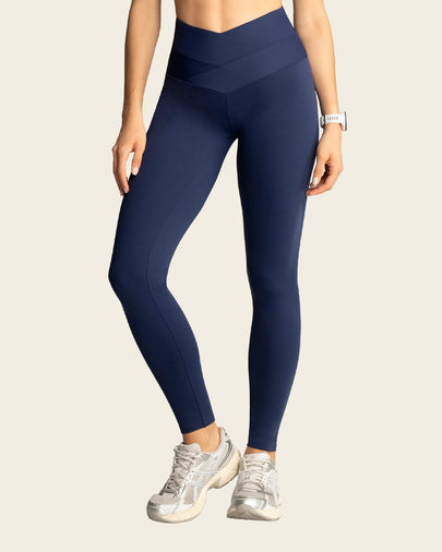 Legging deportivo de control con pretina cruzada en forma de V#color_520-azul-oscuro