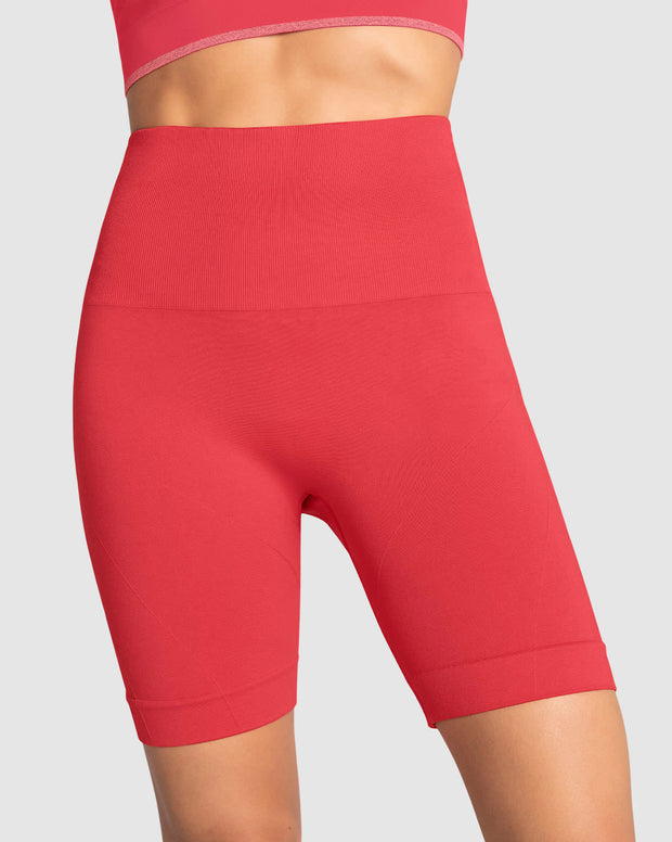 Short ciclista sin costuras control fuerte en abdomen medio y moderado en muslos