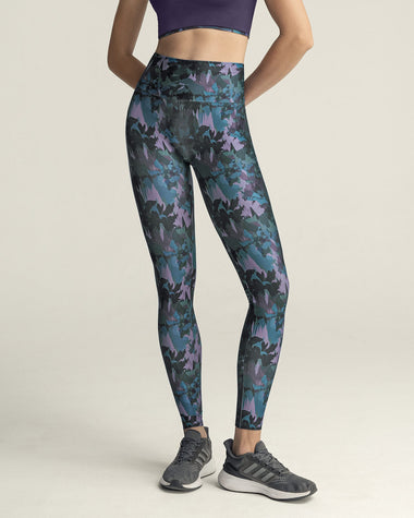 Legging deportivo tiro alto con corte en glúteos tipo corazón#color_186-estampado-flores