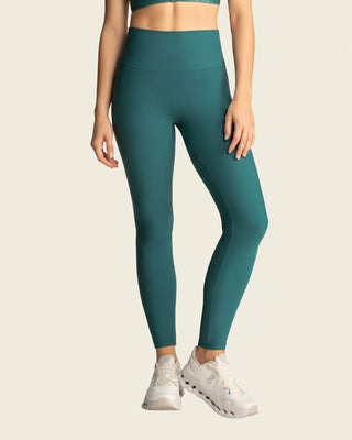 Legging deportivo tiro alto con corte en glúteos tipo corazón#color_a41-verde-medio