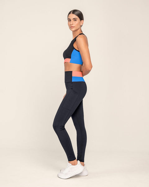 Legging tiro alto control en abdomen y muslos con bolsillo lateral#color_700-negro