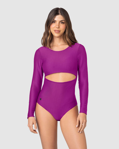 Vestido de baño entero manga larga con abertura en abdomen#color_429-morado