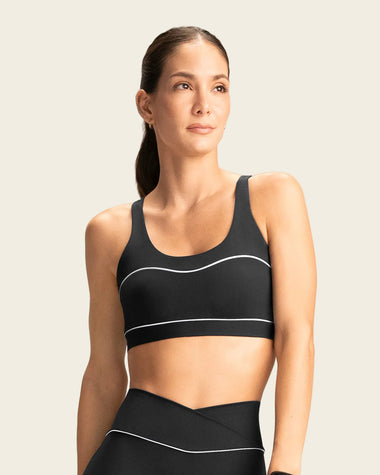 Top deportivo con cargaderas dobles#color_700-negro