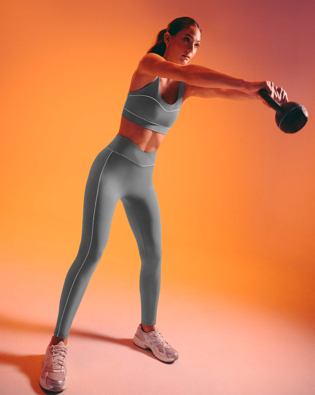 Top deportivo con cargaderas dobles