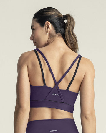 Top deportivo con cargaderas dobles en espalda#color_450-morado