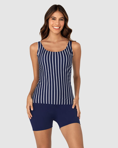 Vestido de baño con camiseta y short elaborado con botellas PET#color_065-estampado-rayas-azul