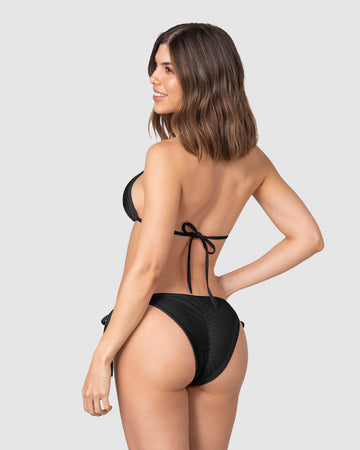 Bikini con top y panty anudables#color_700-negro