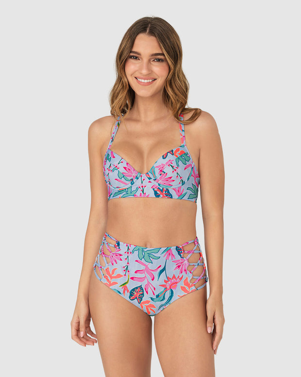 Bikini con panty tiro alto y top anudable en espalda