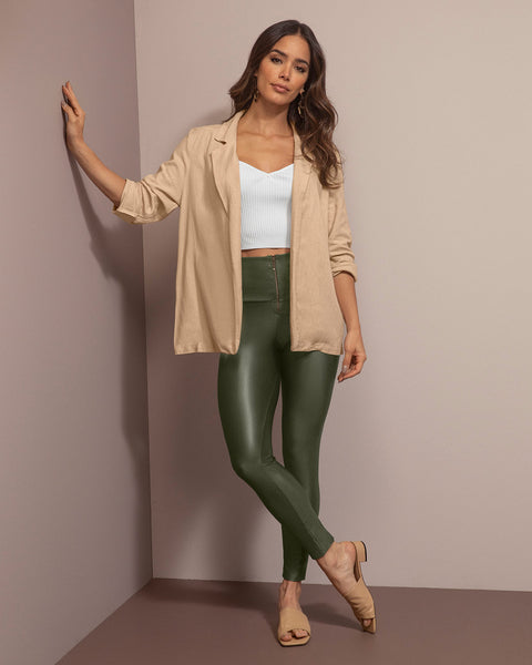 Leggings con control de abdomen y acabado efecto cuero#color_695-verde