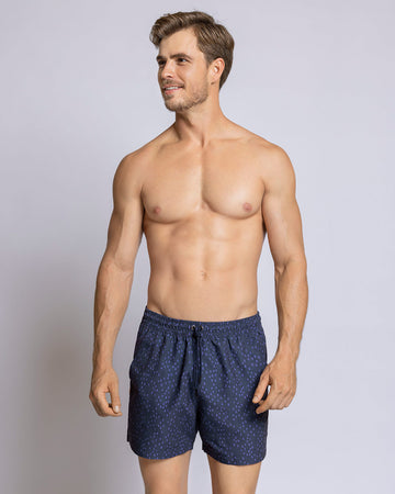 Pantaloneta de baño con malla interna y cintura ajustable#color_a32-estampado-peces-azul