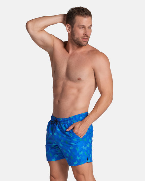 Pantaloneta de baño con malla interna y cintura ajustable#color_b01-estampado-tortugas