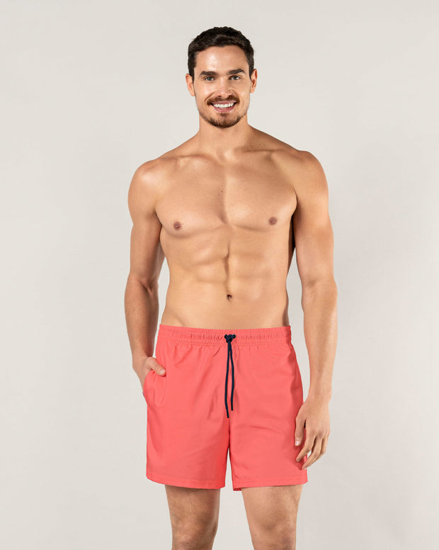 Pantaloneta de baño masculina con práctico bolsillo al lado derecho