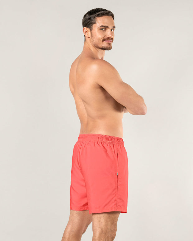 Pantaloneta de baño masculina con práctico bolsillo al lado derecho