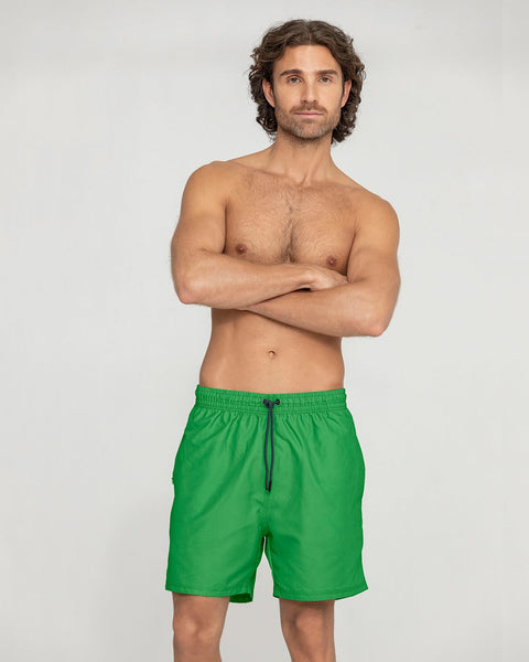 Pantaloneta de baño masculina con práctico bolsillo al lado derecho#color_670-verde-claro