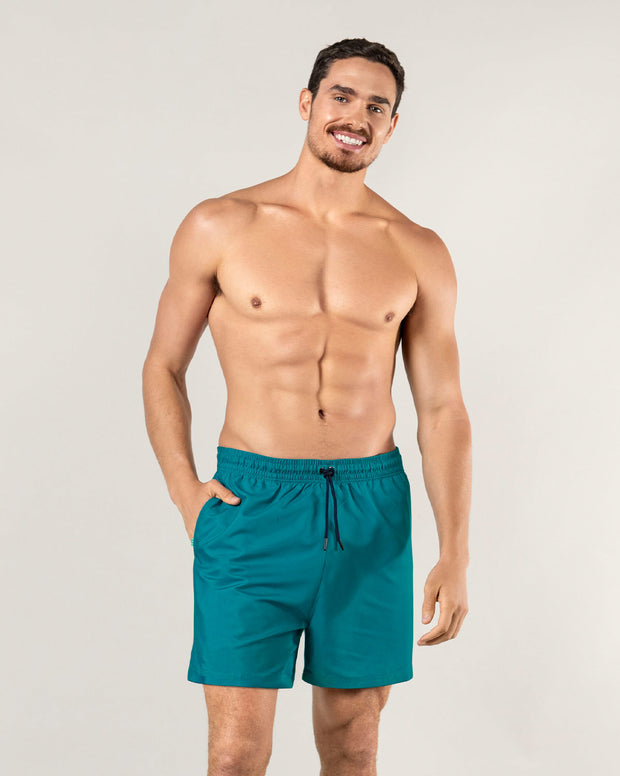 Pantaloneta de baño masculina con práctico bolsillo al lado derecho