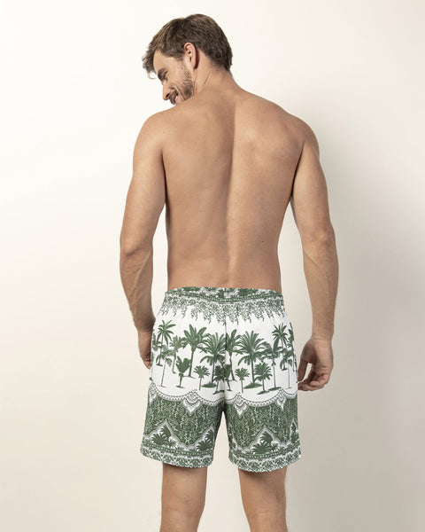 Pantaloneta de baño masculina con práctico bolsillo al lado derecho#color_a05-estampado-palmeras