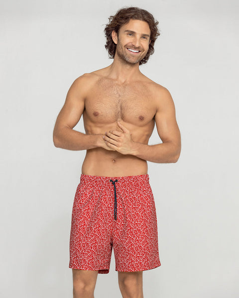 Pantaloneta de baño masculina con práctico bolsillo al lado derecho#color_a84-estampado-coral