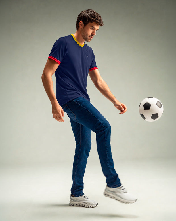 Camiseta deportiva masculina con tecnología de secado rápido