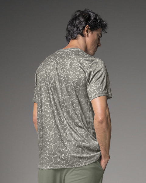 Camiseta deportiva masculina con tecnología de secado rápido#color_789-estampado-marmol