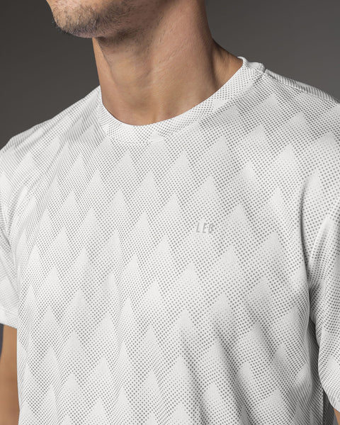 Camiseta deportiva masculina con tecnología de secado rápido#color_a92-blanco-estampado-triangulo