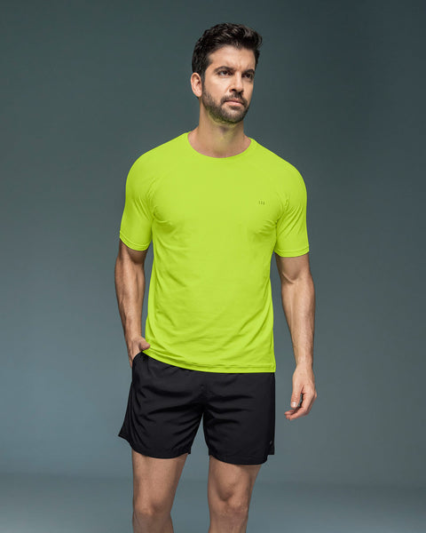 Camiseta deportiva con tela texturizada que permite el paso del aire#color_622-amarillo-neon